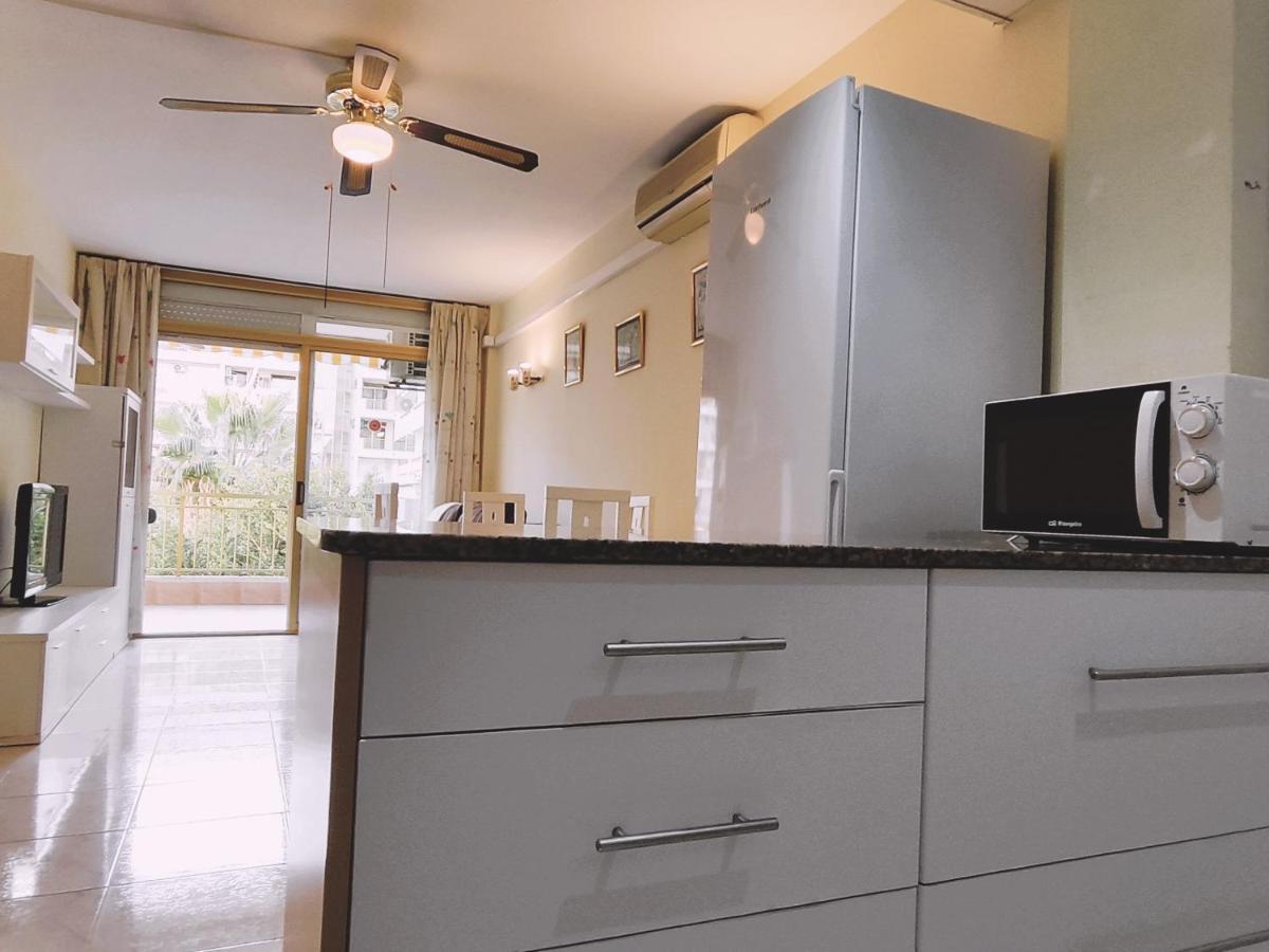 Luminoso Apartamento En Salou Con Terraza Y Parque Infantil Ideal Familias Exterior foto