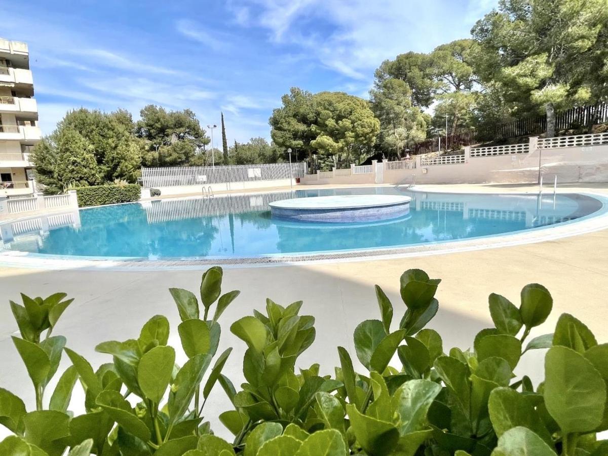 Luminoso Apartamento En Salou Con Terraza Y Parque Infantil Ideal Familias Exterior foto
