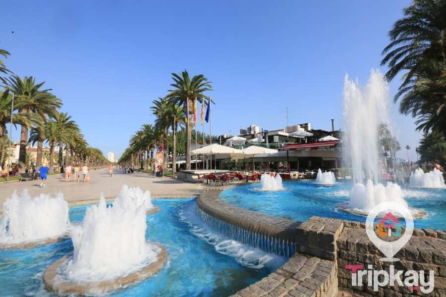 Luminoso Apartamento En Salou Con Terraza Y Parque Infantil Ideal Familias Exterior foto