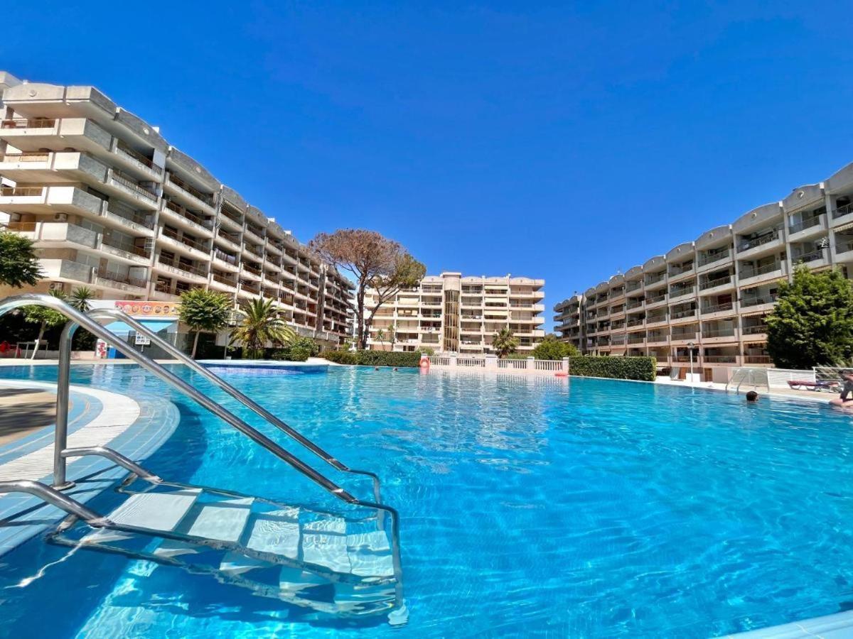 Luminoso Apartamento En Salou Con Terraza Y Parque Infantil Ideal Familias Exterior foto